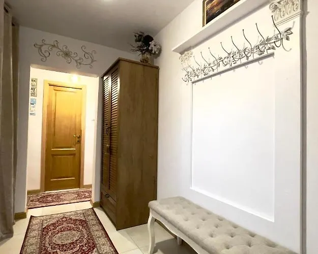 2_traveler's Retreat Апартаменты Брашов